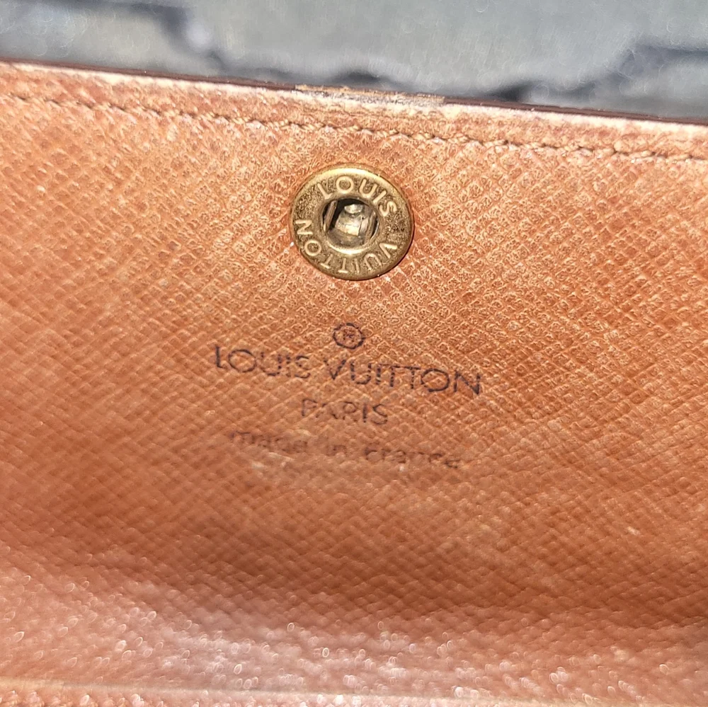 Vintage Louis Vuitton Monogram Key Holder - Picture 6 of 8